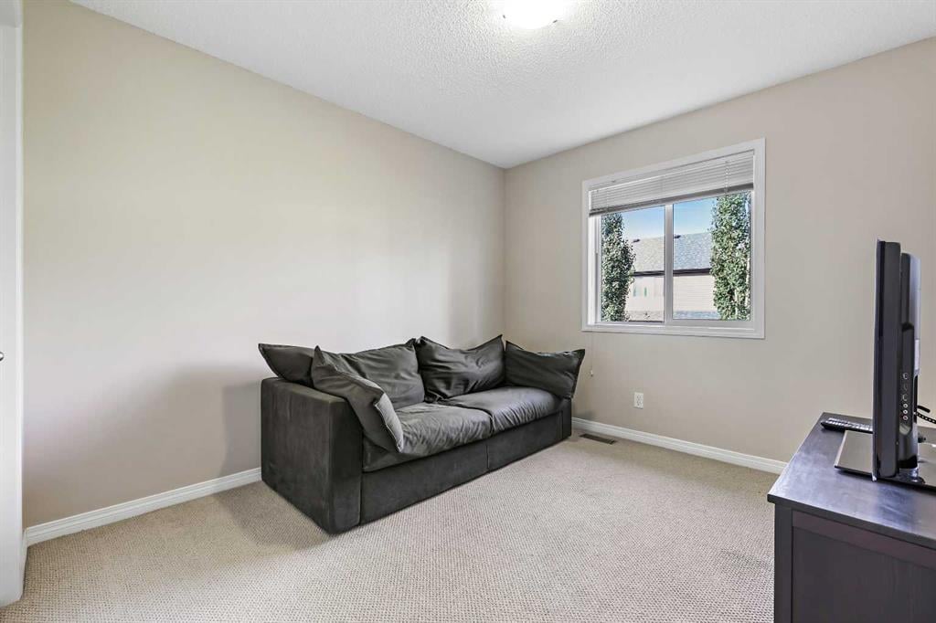 181 Everridge - Thumbnail 4