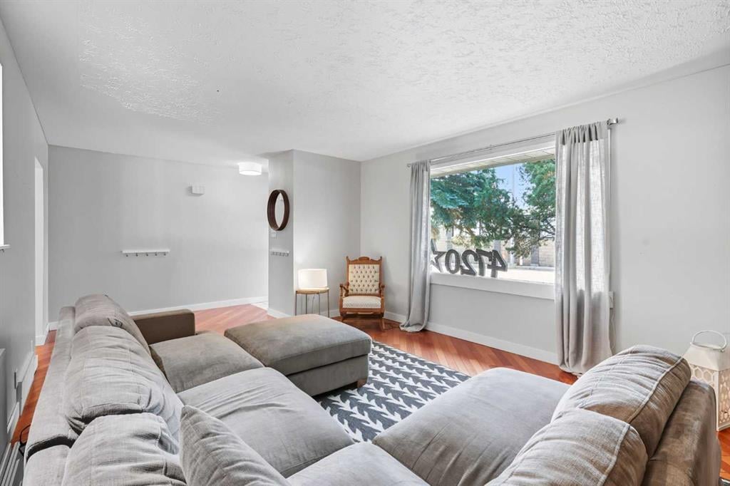 4720 Worcester - Thumbnail 2
