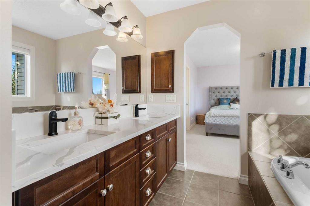 36 Aspen Hills - Thumbnail 2