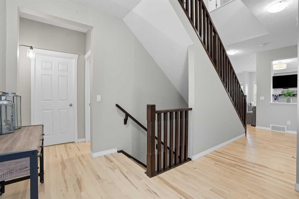 237 Kincora Glen - Thumbnail 2