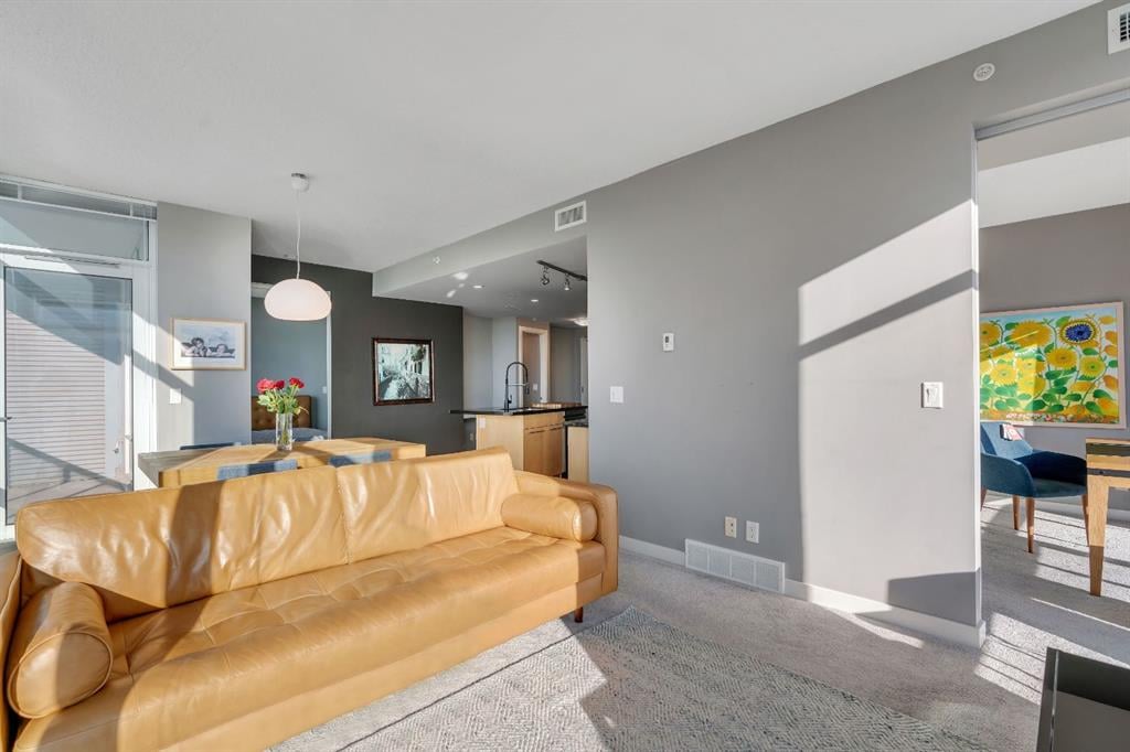 215 13 Avenue - Thumbnail 5