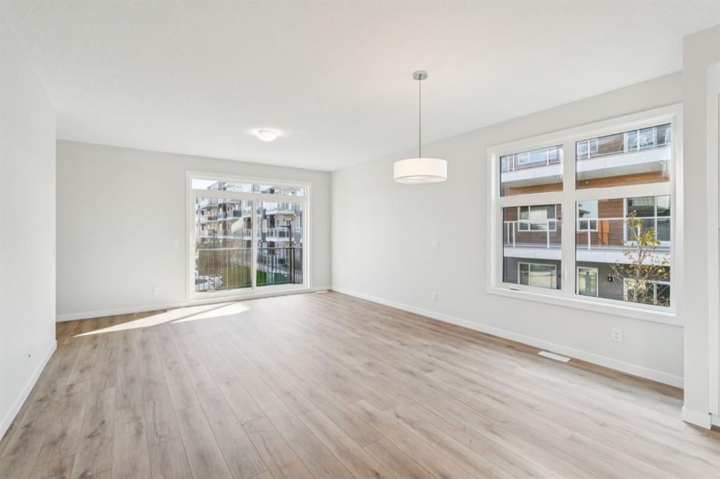400 Belmont - Thumbnail 5