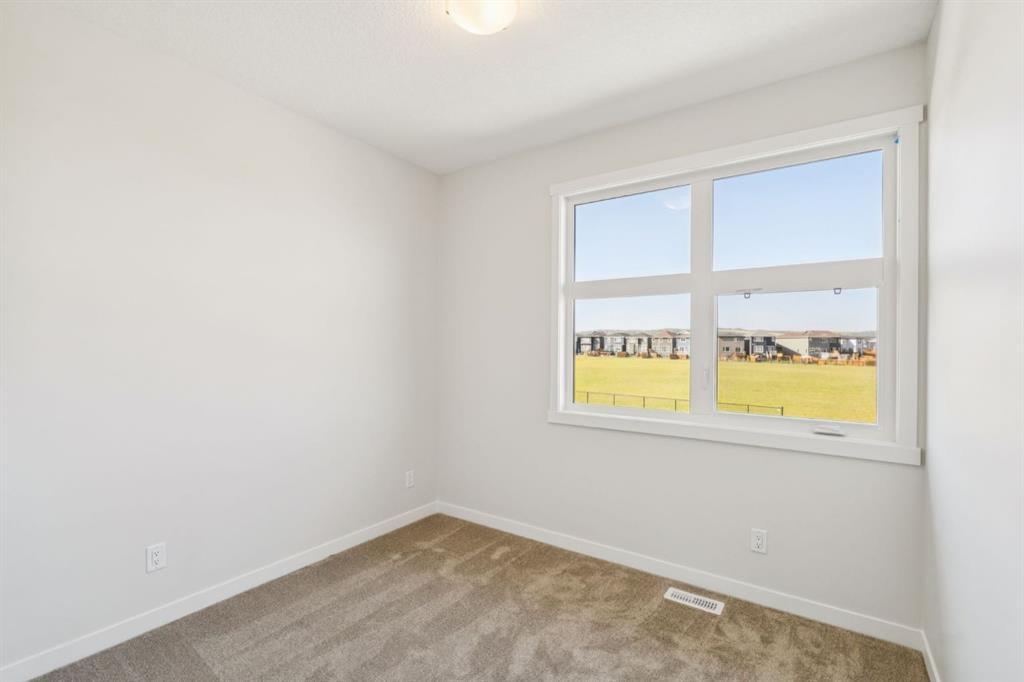 400 Belmont - Thumbnail 2