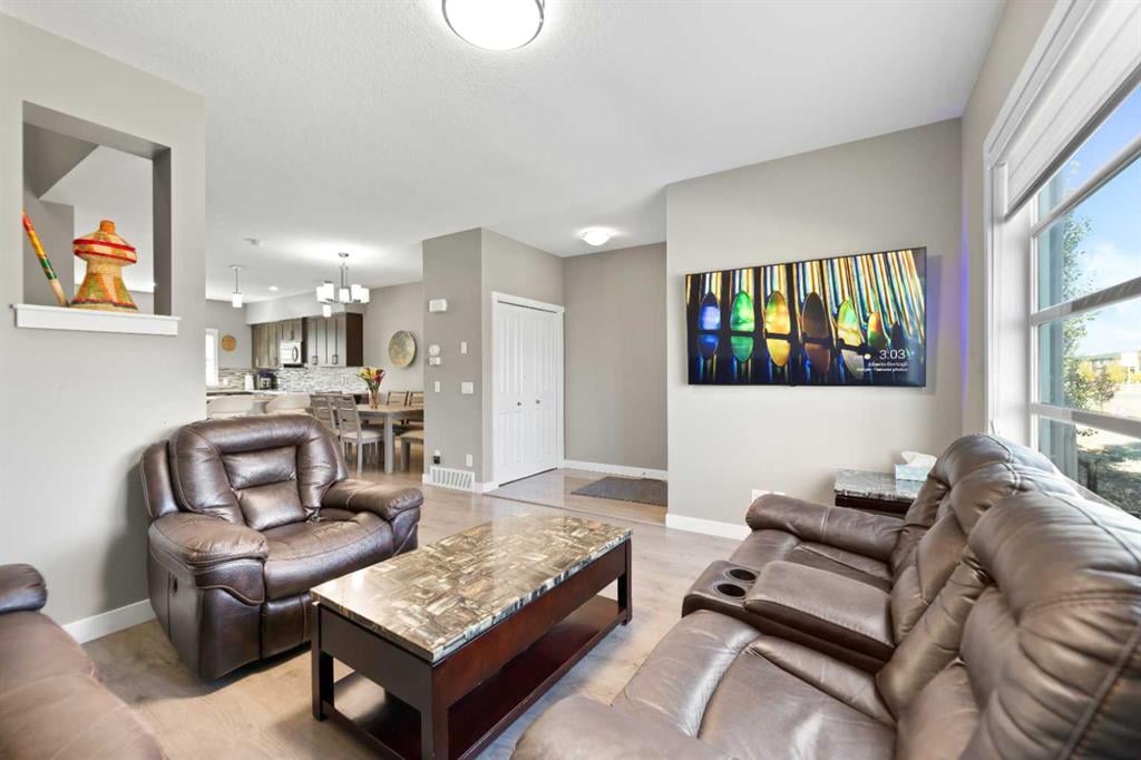 1529 Cornerstone - Thumbnail 3