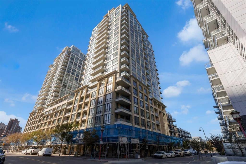 222 Riverfront - Thumbnail 1