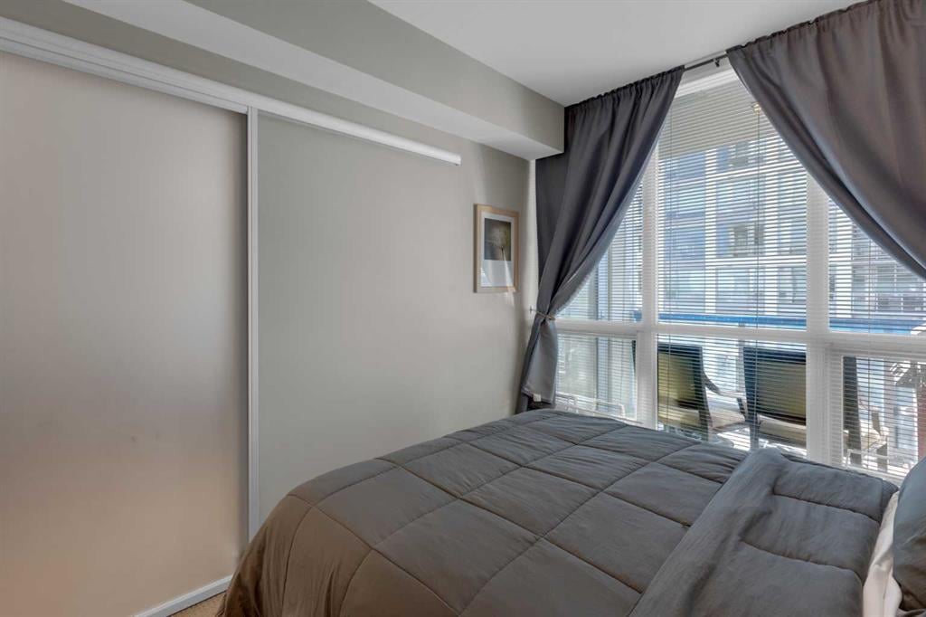 222 Riverfront - Thumbnail 5