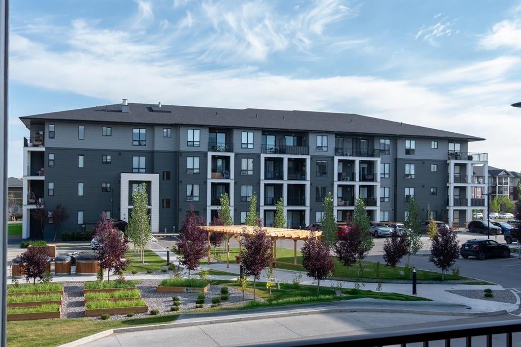 740 Legacy Village - Thumbnail 1