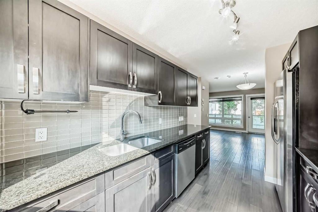 326 Covecreek - Thumbnail 5
