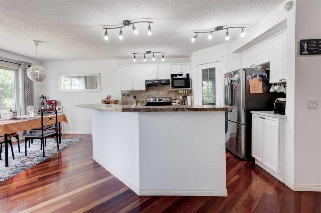 992 Copperfield - Thumbnail 2