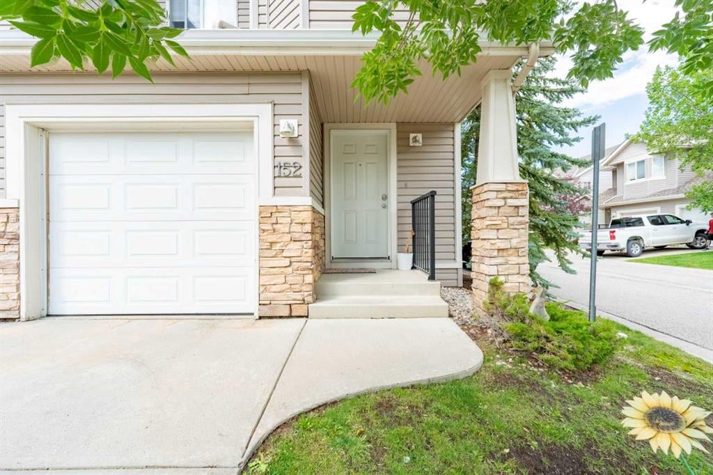 152 Royal Oak - Thumbnail 1