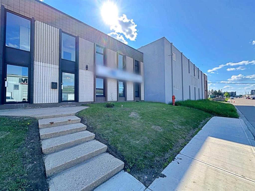 8127 Fraser - Thumbnail 6