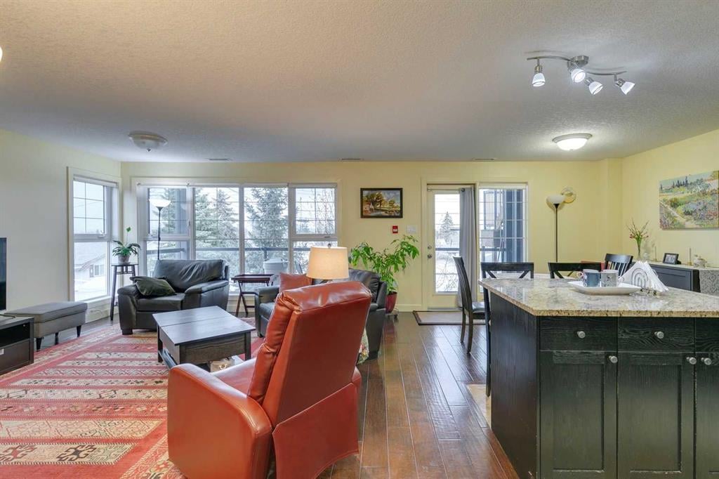 905 Mckinnon - Thumbnail 7