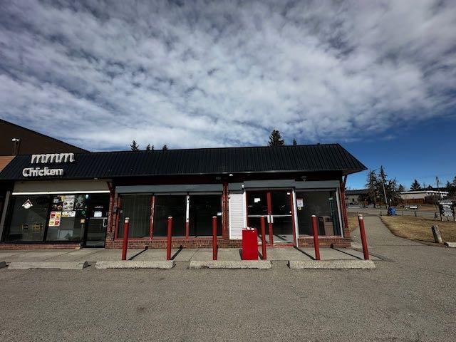 7930 Bowness - Thumbnail 2