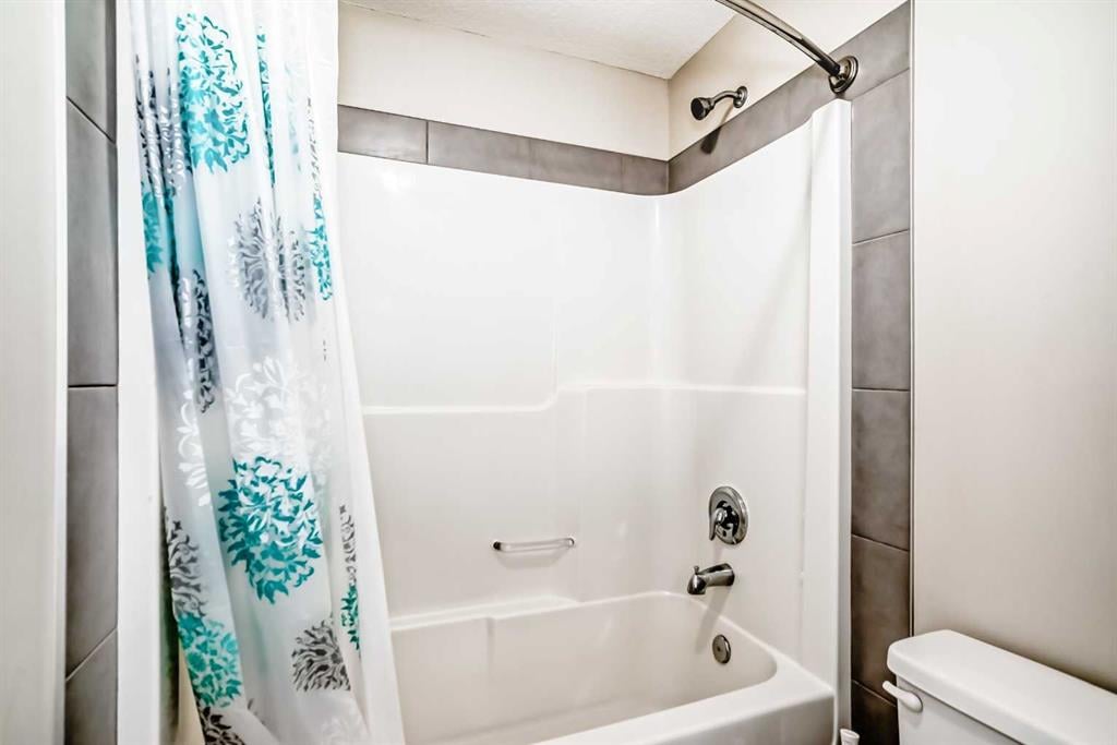 532 Evanston - Thumbnail 5