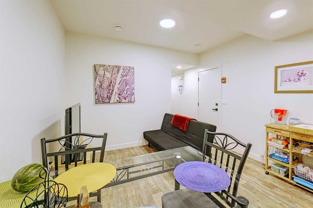 25 Belmont - Thumbnail 5