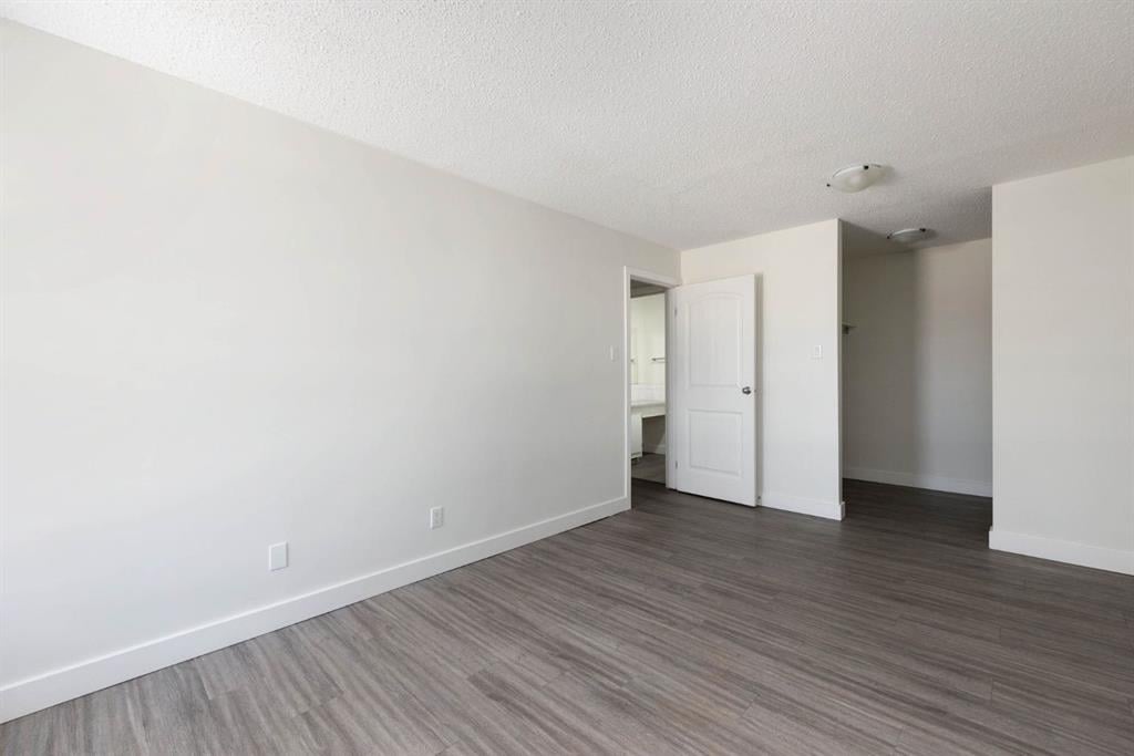 14921 Macdonald - Thumbnail 6