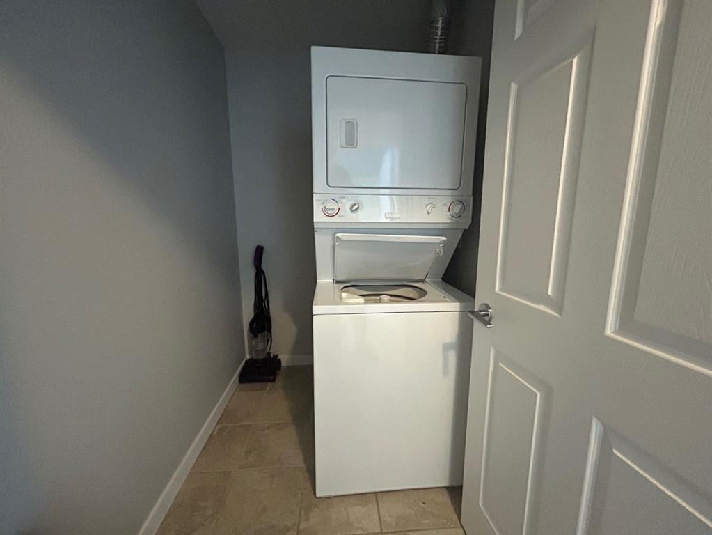 8528 Manning - Thumbnail 7