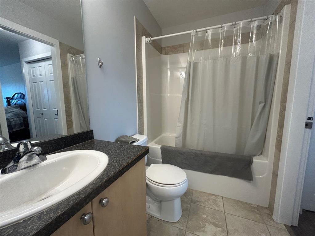 8528 Manning - Thumbnail 6