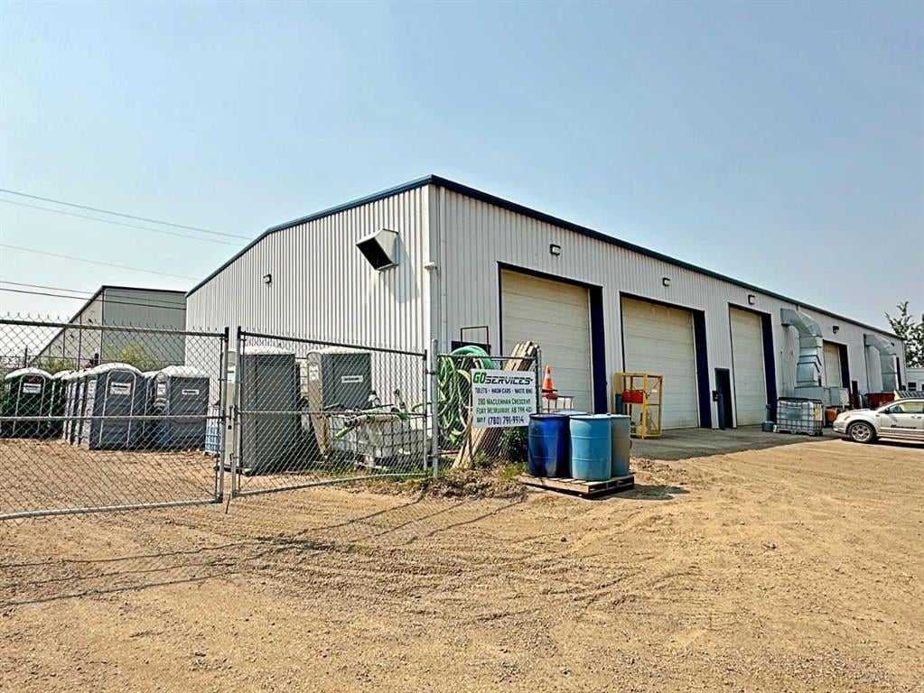 286 MacLennan - Thumbnail 6