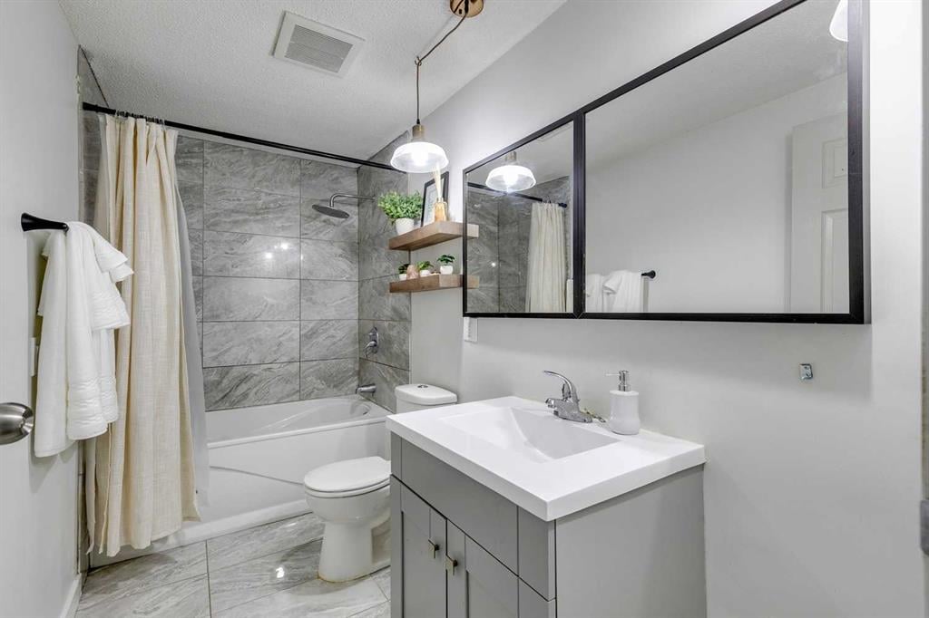 330 Canterbury - Thumbnail 7