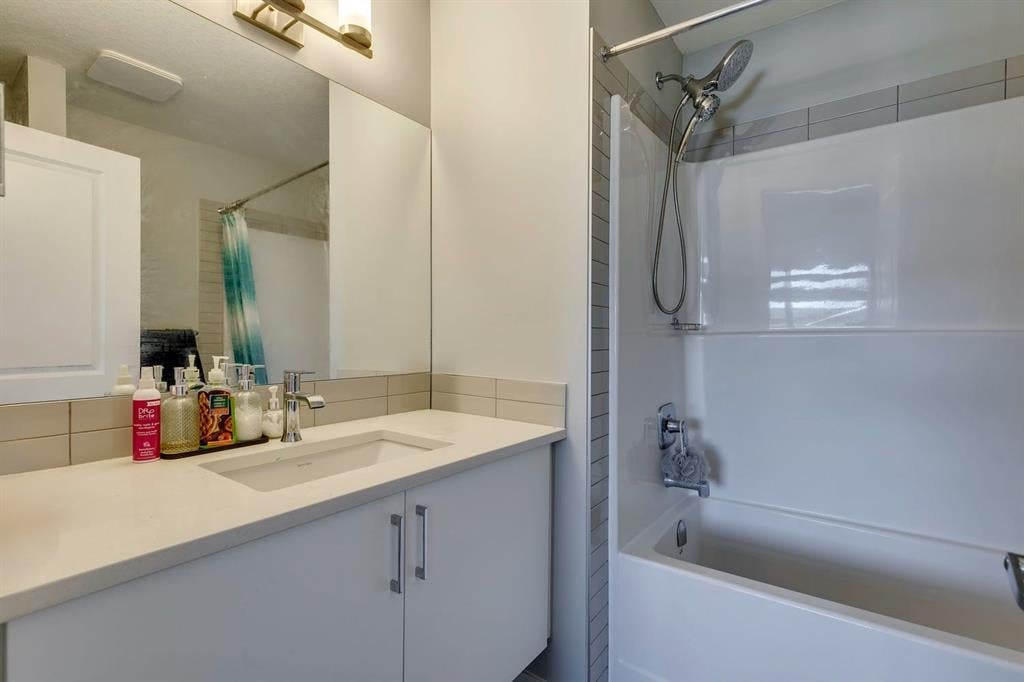 1324 Sage Hill - Thumbnail 3