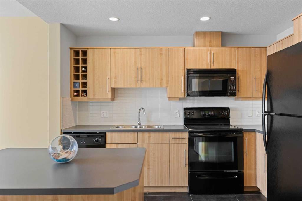 55 Spruce - Thumbnail 4