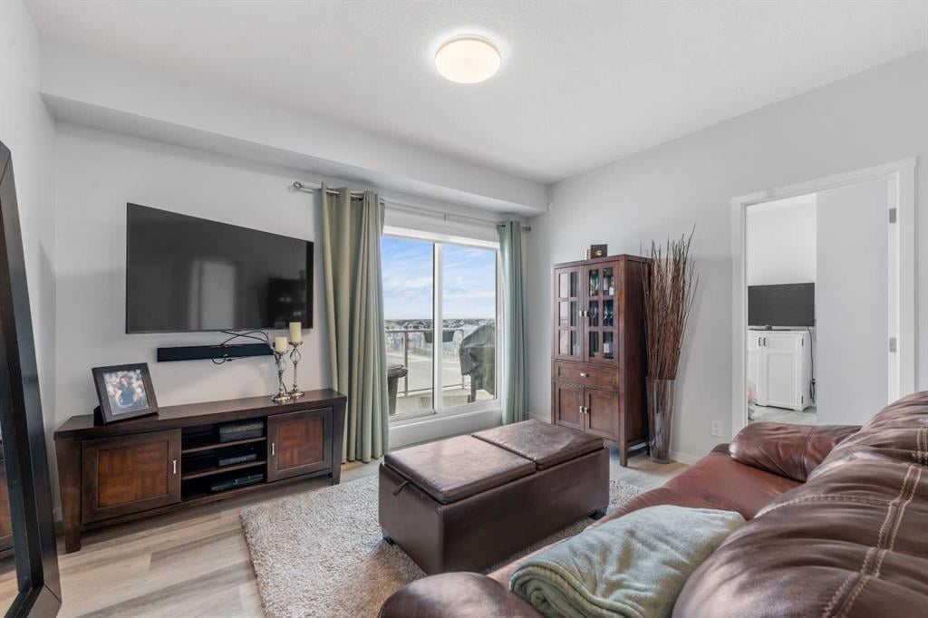 220 Seton - Thumbnail 5