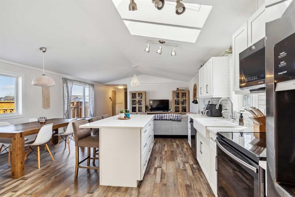 540 Mckinlay - Thumbnail 1