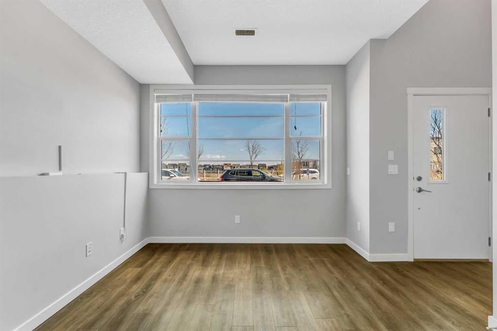 8429 Saddlebrook - Thumbnail 6