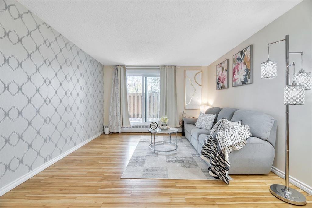 550 Westwood - Thumbnail 2