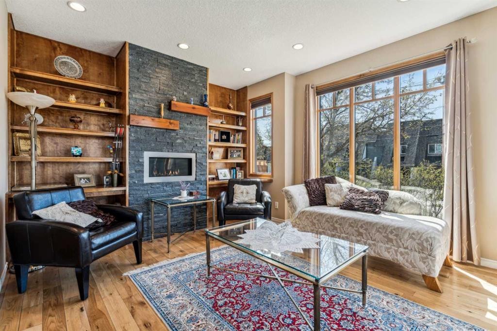 4538 Montgomery - Thumbnail 3