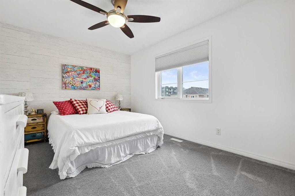 261 Carrington - Thumbnail 4