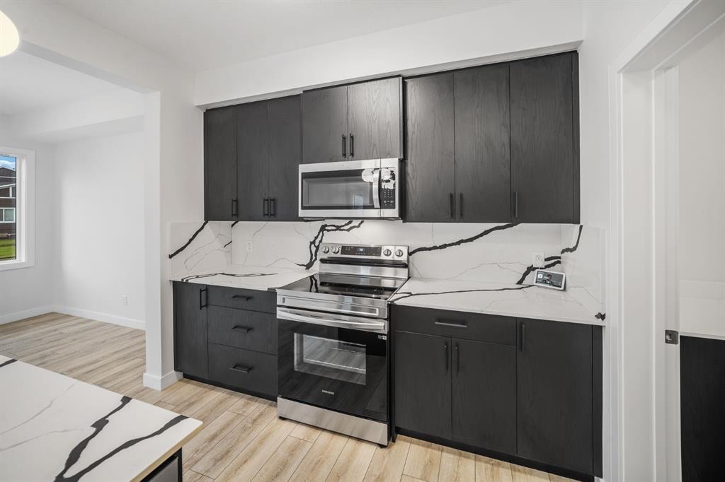 252 Belmont - Thumbnail 3