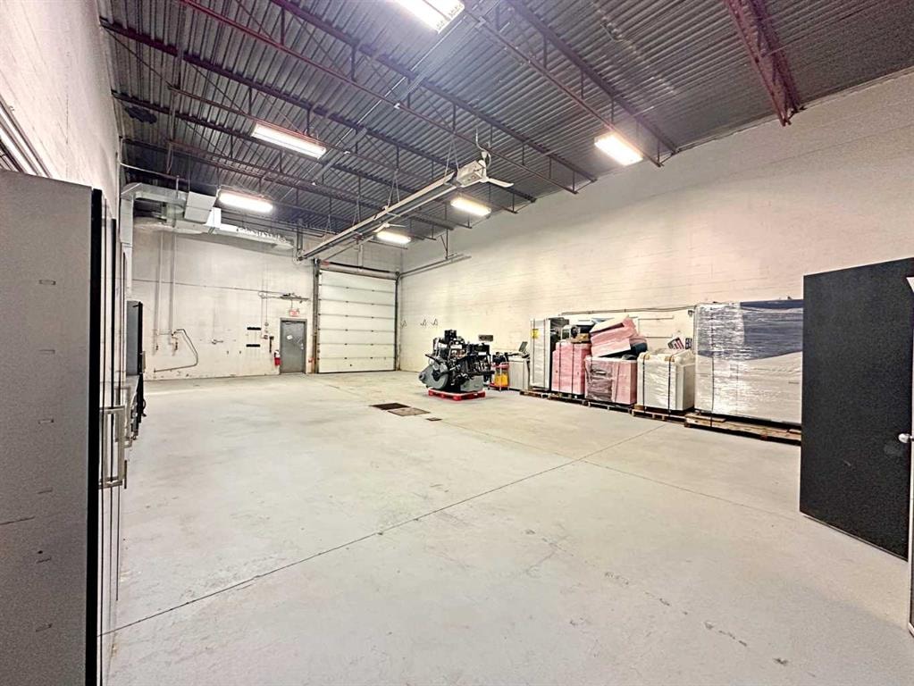 8121 Fraser - Thumbnail 3