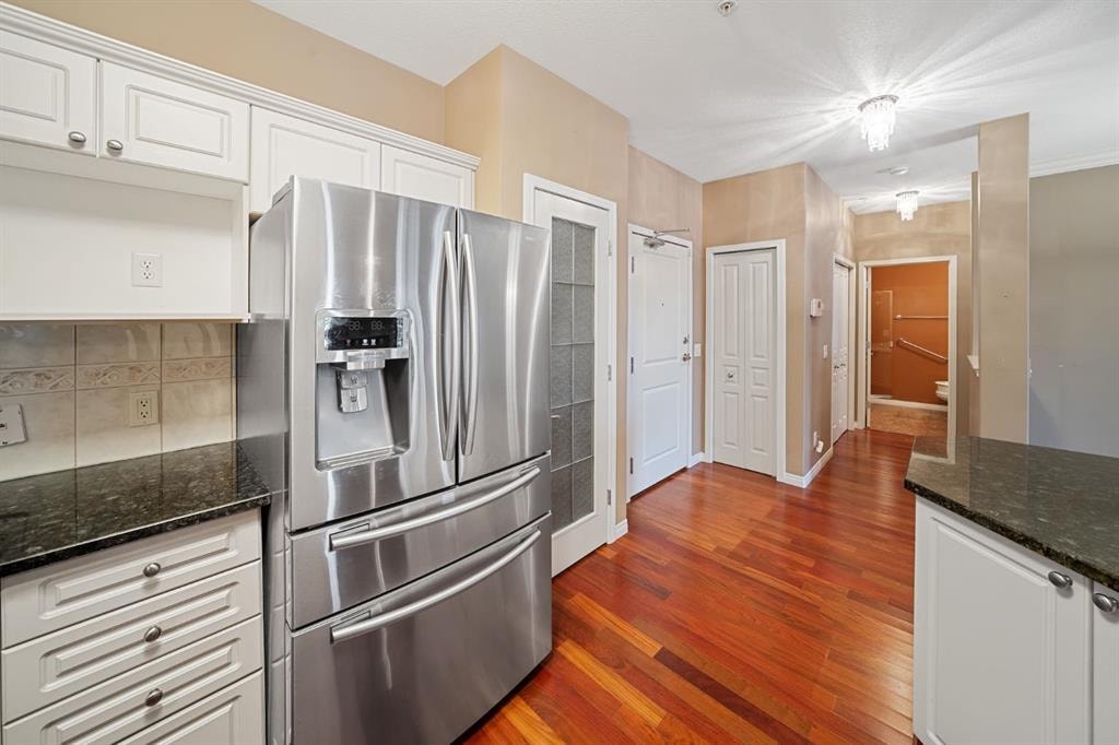 1207 Lake Fraser - Thumbnail 3