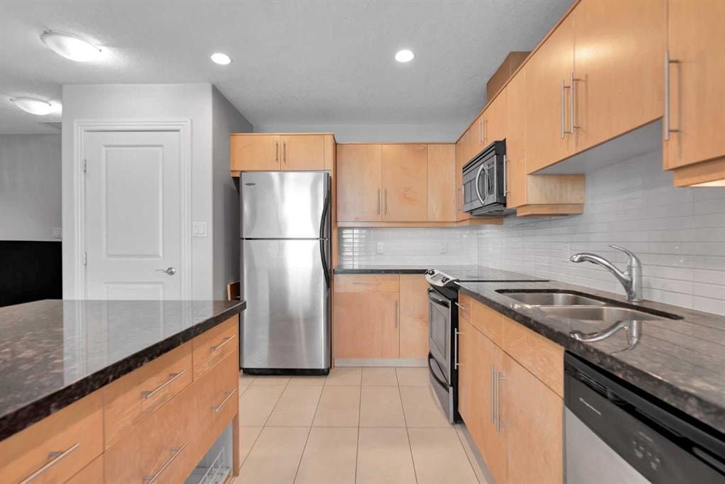 55 Spruce - Thumbnail 4
