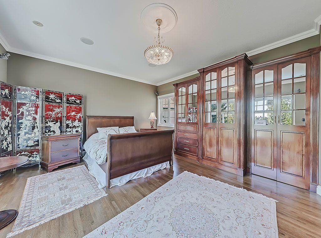 216 Evergreen - Thumbnail 3