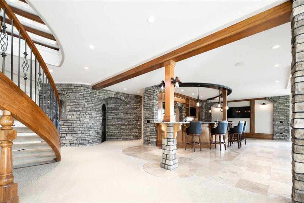 119 Leighton - Thumbnail 4