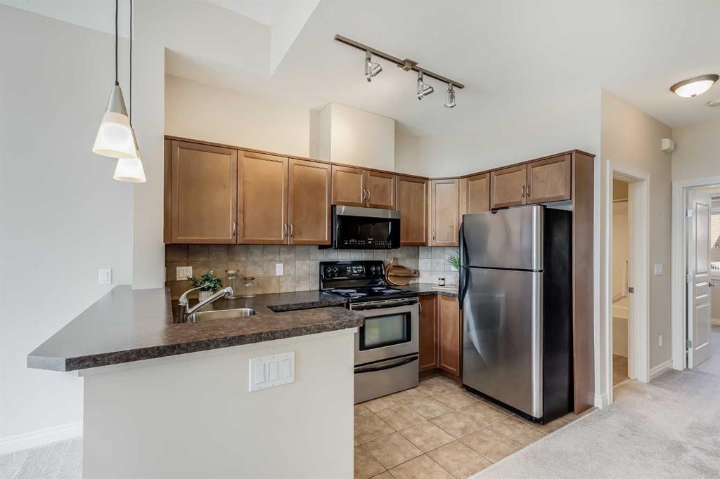 181 Rockyledge - Thumbnail 2