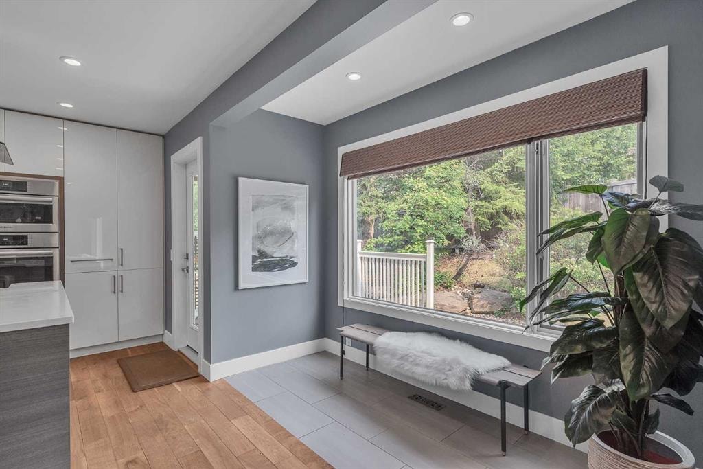 129 Edgebrook - Thumbnail 3