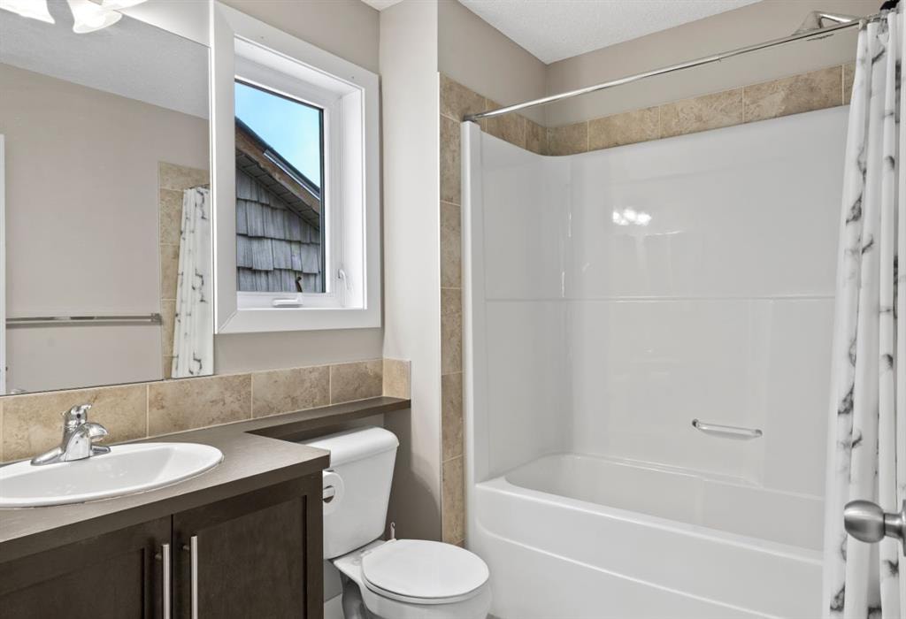 235 Auburn Bay - Thumbnail 4