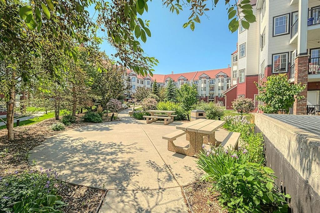 70 Royal Oak - Thumbnail 3