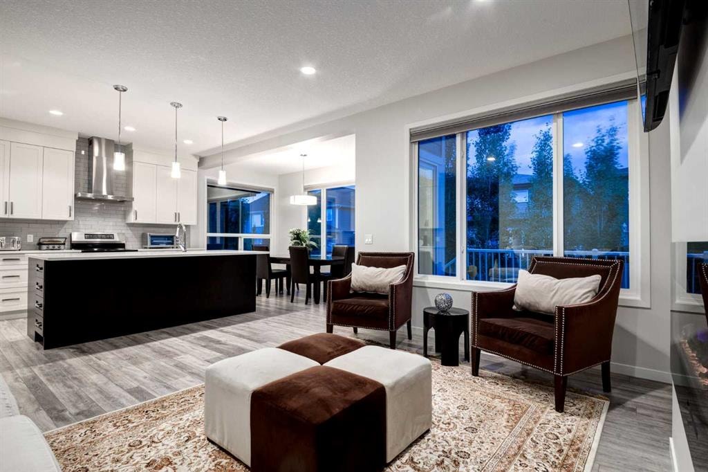 19 WEST GROVE - Thumbnail 2