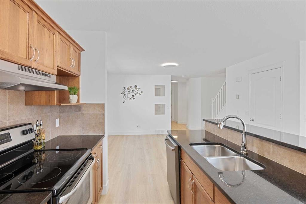 227 Cranston - Thumbnail 4