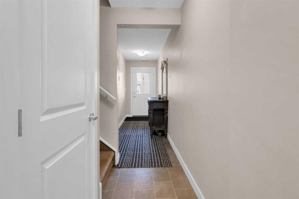 213 Sage Hill - Thumbnail 4