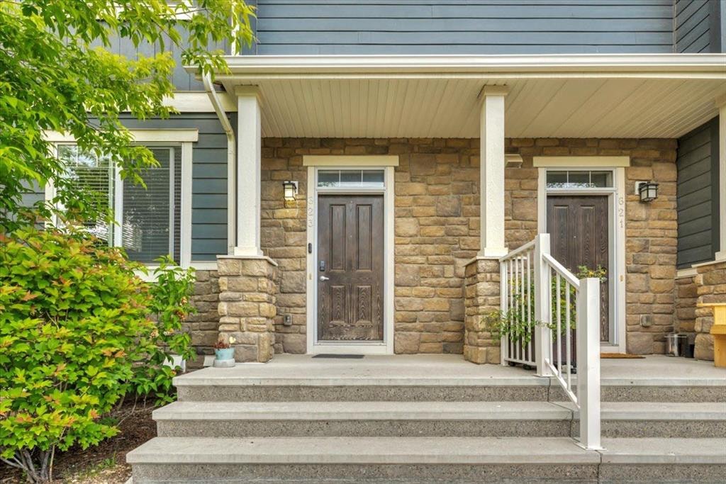 623 Evanston - Thumbnail 2