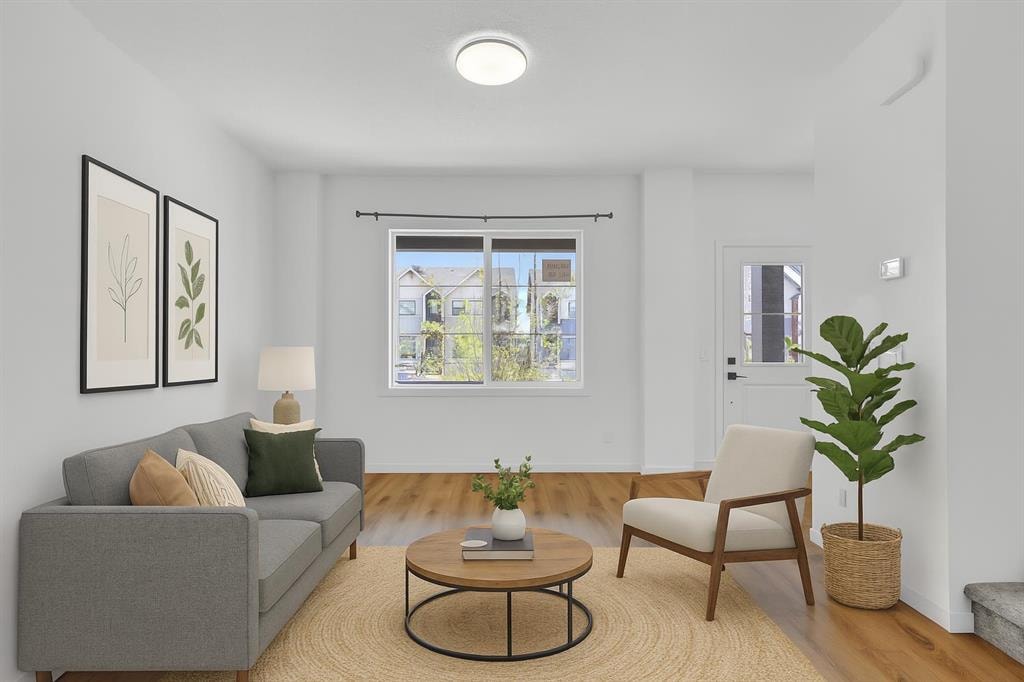 541 Sage Hill - Thumbnail 3
