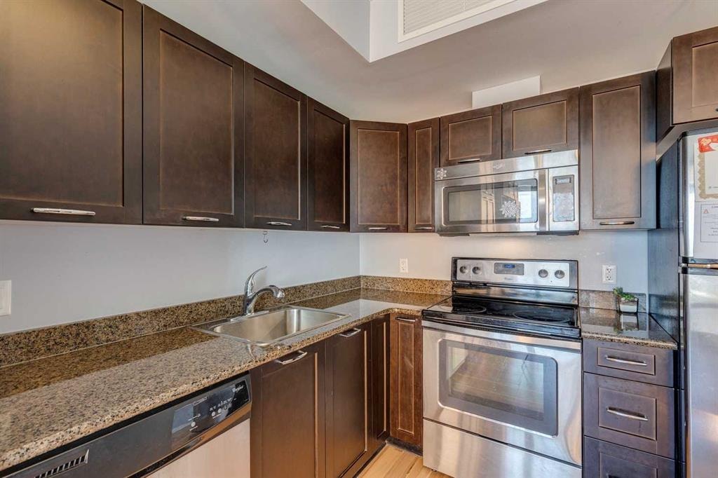 3820 Brentwood - Thumbnail 4