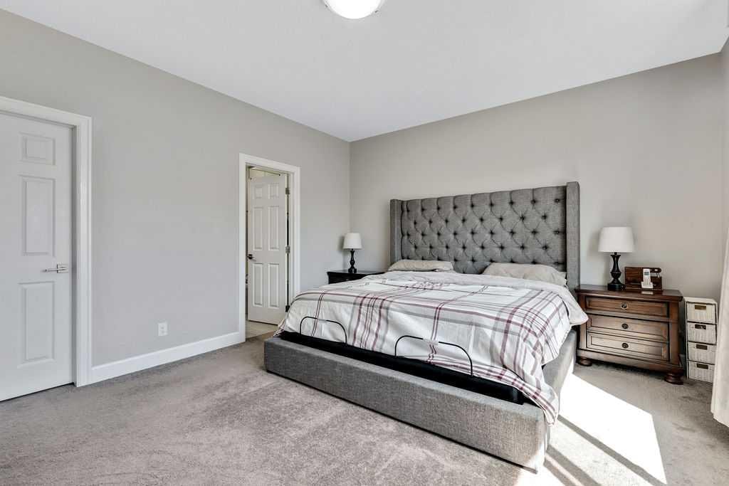 165 Carrington - Thumbnail 4