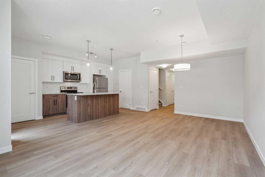 400 Belmont - Thumbnail 4
